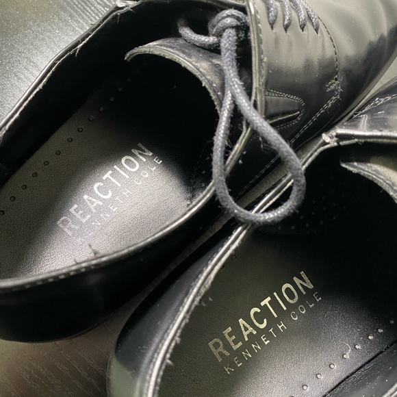 KENNETH COLE BLACK DRESS SHOES - Size 9 - Picture 5 of 5